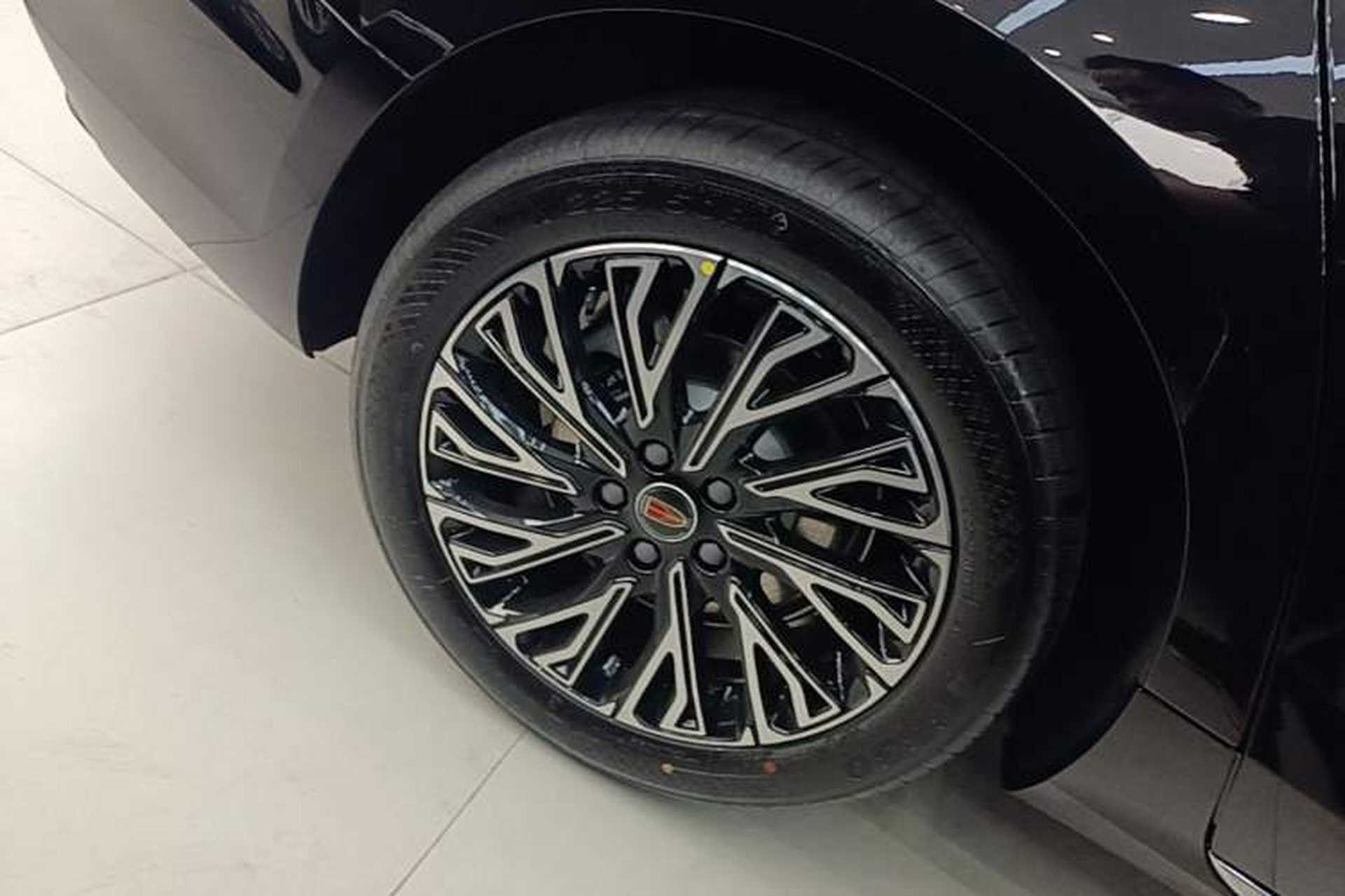 Used Hongqi H5 2025 2.0T Automatic Flag Edition – 500 000 Units Commemorative Version Exterior 5