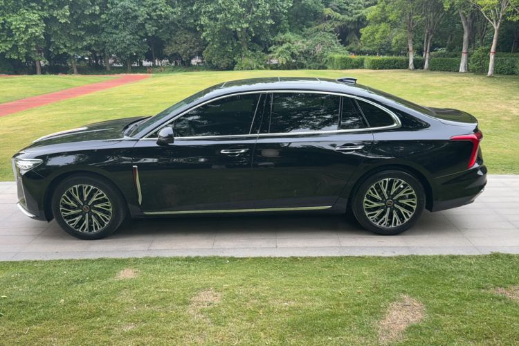 Used Hongqi H5 2025 2.0T Automatic Flag Edition – 500 000 Units Commemorative Version Exterior 7