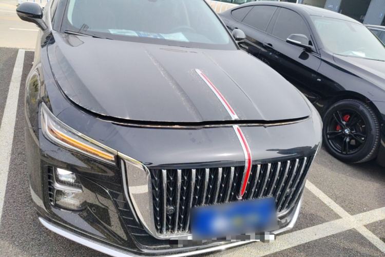 Used Hongqi H5 2025 2.0T Automatic Flag Edition – 500 000 Units Commemorative Version Front
