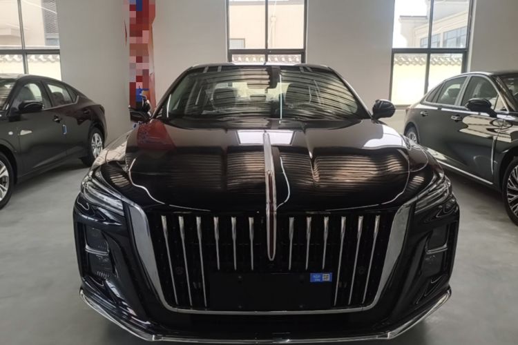 Used Hongqi H5 2025 2.0T Automatic Flag Edition – 500 000 Units Commemorative Version Front