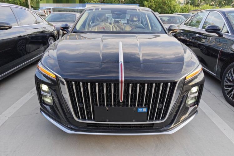 Used Hongqi H5 2025 2.0T Automatic Flag Edition – 500 000 Units Commemorative Version Front