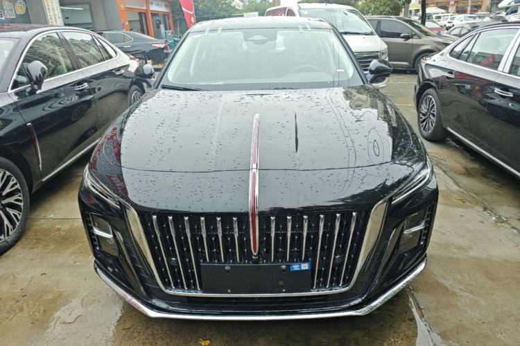 Used Hongqi H5 2025 2.0T Automatic Flag Edition – 500 000 Units Commemorative Version Front