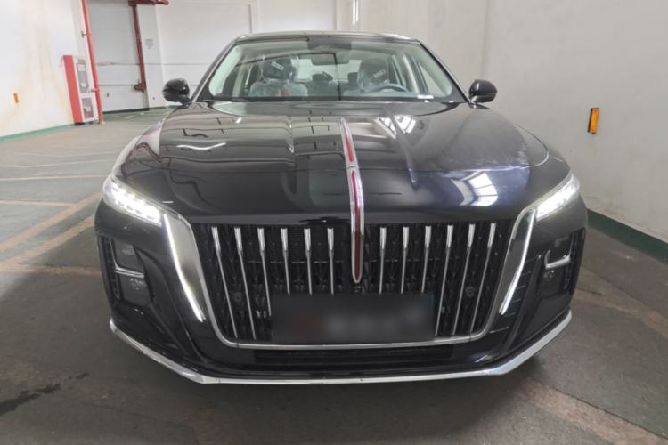 Used Hongqi H5 2025 2.0T Automatic Flag Edition – 500 000 Units Commemorative Version Front