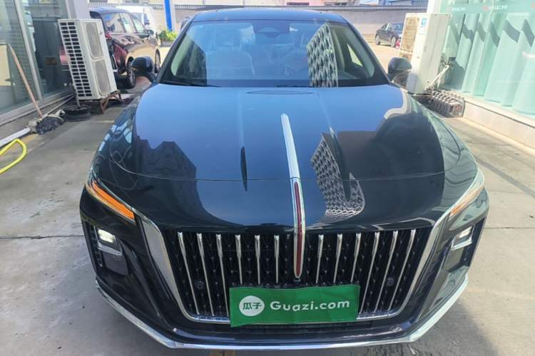 Used Hongqi H5 2025 2.0T Automatic Flag Edition – 500 000 Units Commemorative Version Front
