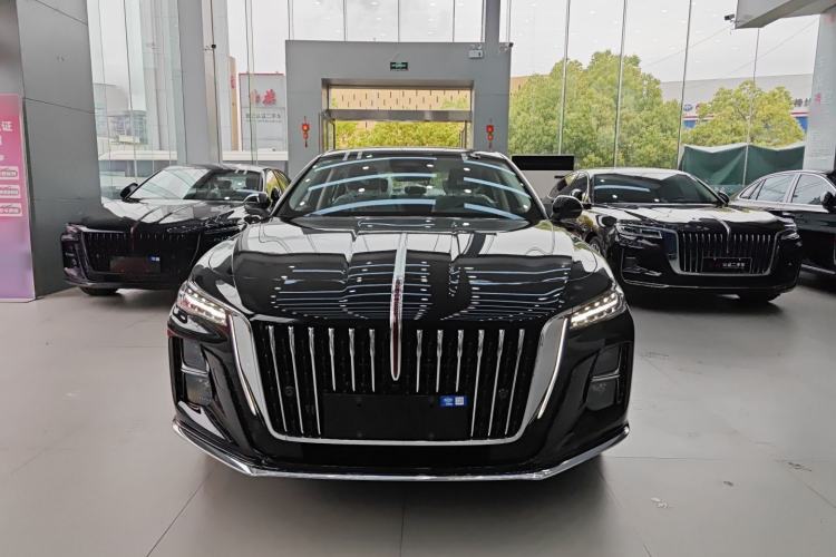 Used Hongqi H5 2025 2.0T Automatic Flag Edition – 500 000 Units Commemorative Version Front