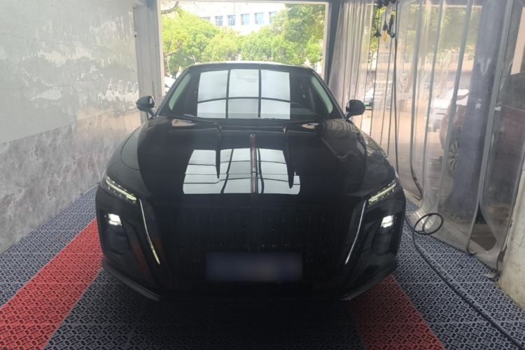 Used Hongqi H5 2025 Model 2.0T Automatic Xuan Ying 2 Million Units Commemorative Edition Front