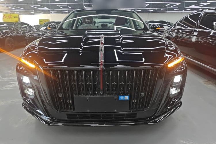 Used Hongqi H5 2025 Model 2.0T Automatic Xuan Ying 2 Million Units Commemorative Edition Front