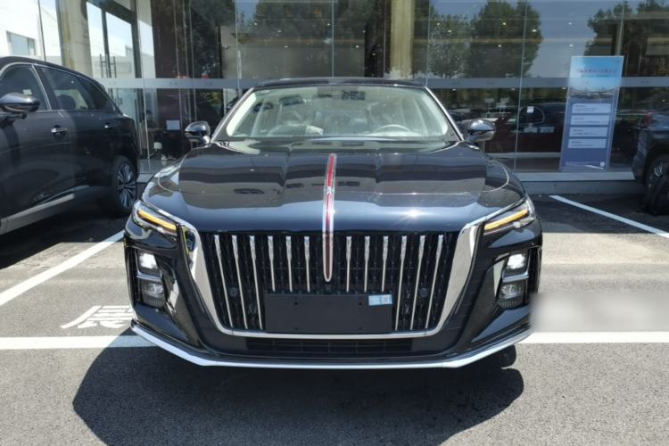 Used Hongqi H5 2025 2.0T Automatic Flag Edition – 500 000 Units Commemorative Version Front