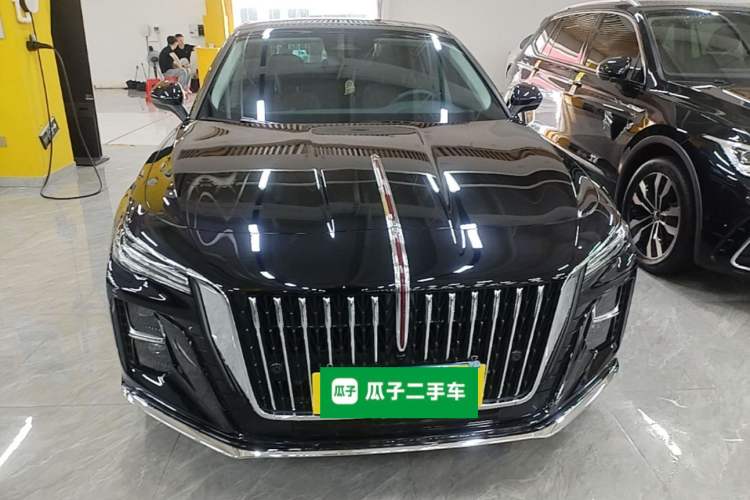 Used Hongqi H5 2025 2.0T Automatic Flag Edition – 500 000 Units Commemorative Version Front