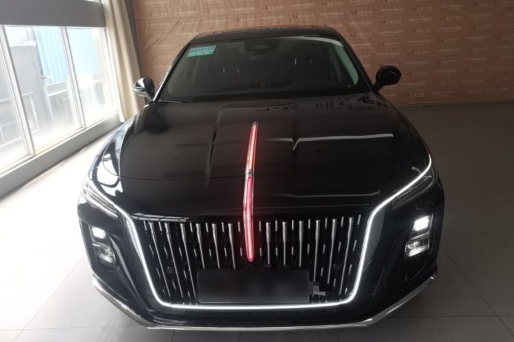 Used Hongqi H5 2025 2.0T Automatic Flag Edition – 500 000 Units Commemorative Version Front