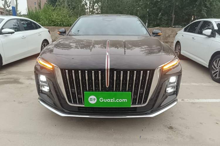 Used Hongqi H5 2025 2.0T Automatic Flag Edition – 500 000 Units Commemorative Version Front