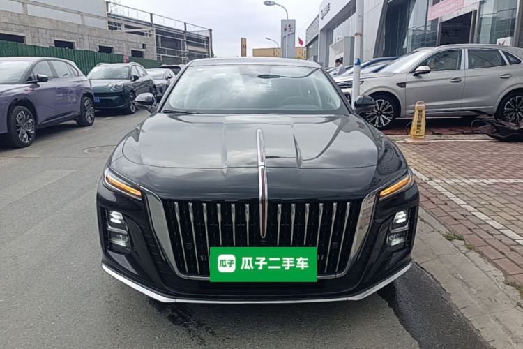 Used Hongqi H5 2025 2.0T Automatic Flag Edition – 500 000 Units Commemorative Version Front