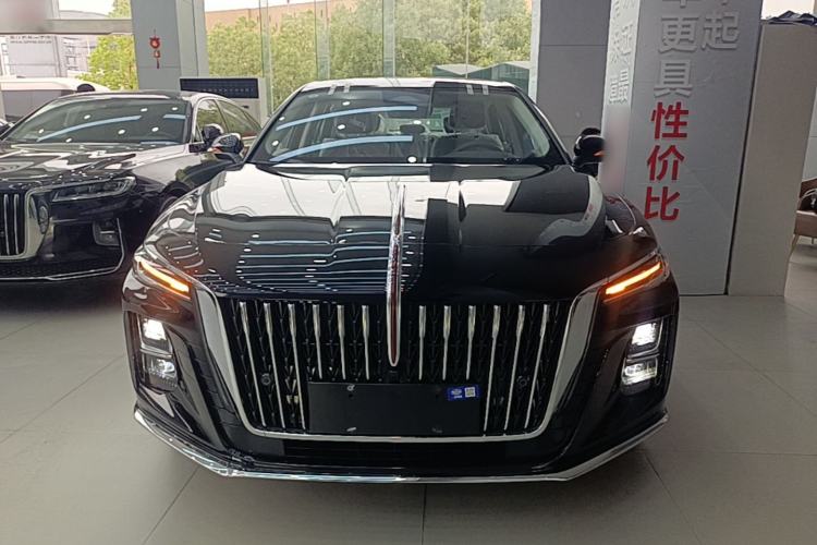 Used Hongqi H5 2025 2.0T Automatic Flag Edition – 500 000 Units Commemorative Version Front