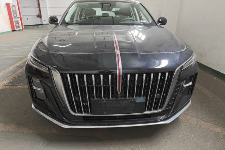 Used Hongqi H5 2025 2.0T Automatic Flag Edition – 500 000 Units Commemorative Version Front