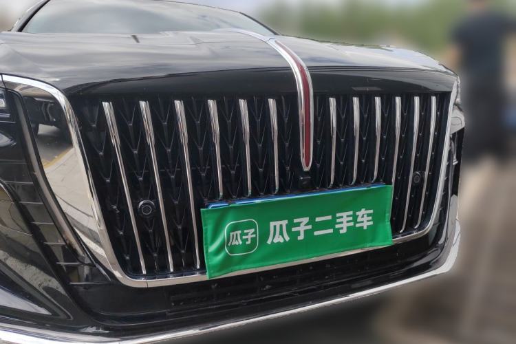 Used Hongqi H5 2025 2.0T Automatic Flag Edition – 500 000 Units Commemorative Version Front