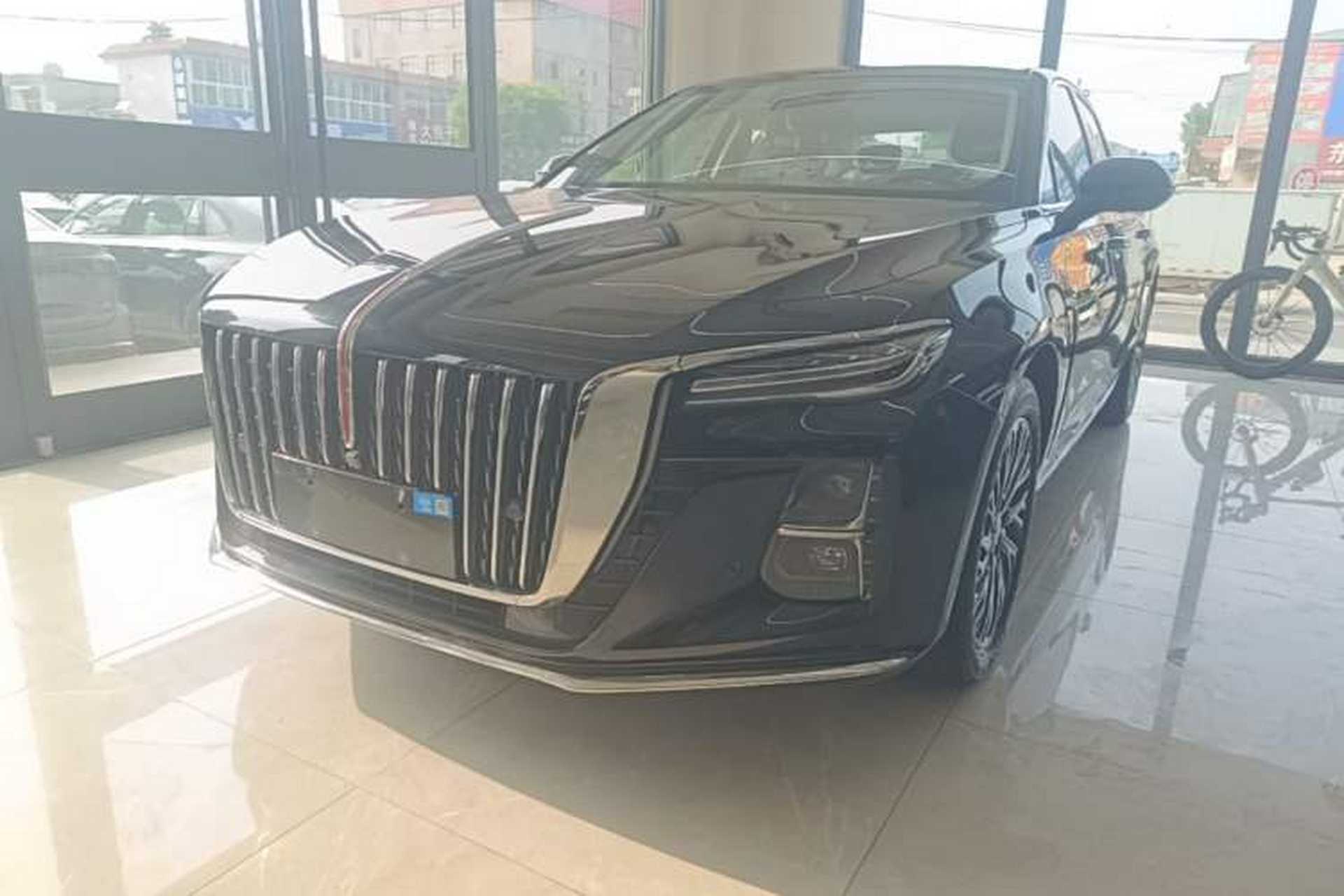 Used Hongqi H5 2025 2.0T Automatic Flag Edition – 500 000 Units Commemorative Version Front Left 45 Deg