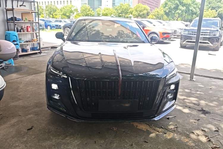 Used Hongqi H5 2025 2.0T Automatic Xuan Ying Edition Front