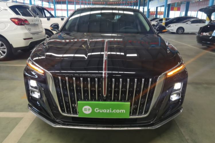 Used Hongqi H5 2025 2.0T Automatic Flag Edition – 500 000 Units Commemorative Version Front
