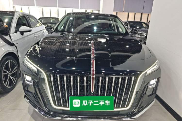 Used Hongqi H5 2025 2.0T Automatic Flag Edition – 500 000 Units Commemorative Version Front