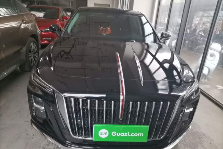 Used Hongqi H5 2025 2.0T Automatic Flag Edition – 500 000 Units Commemorative Version Front