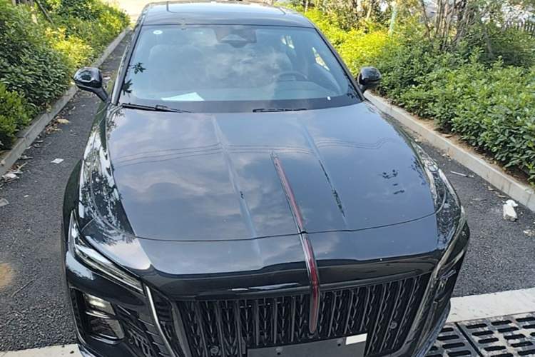 Used Hongqi H5 2025 Model 2.0T Automatic Xuan Ying 2 Million Units Commemorative Edition Front