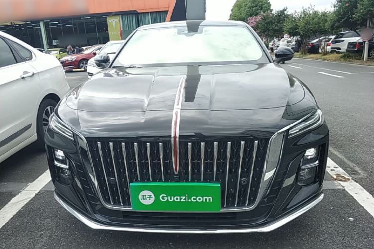 Used Hongqi H5 2025 2.0T Automatic Flag Edition – 500 000 Units Commemorative Version Front