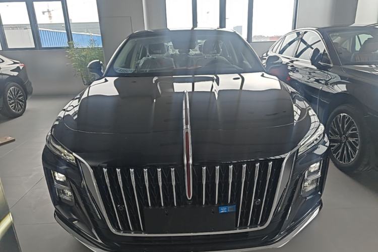 Used Hongqi H5 2025 2.0T Automatic Flag Edition – 500 000 Units Commemorative Version Front