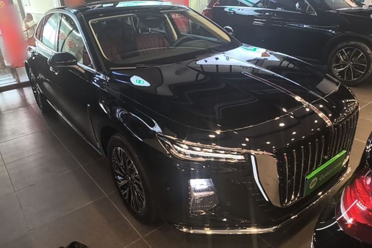 Used Hongqi H5 2025 2.0T Automatic Flag Edition – 500 000 Units Commemorative Version Front Right 45 Deg