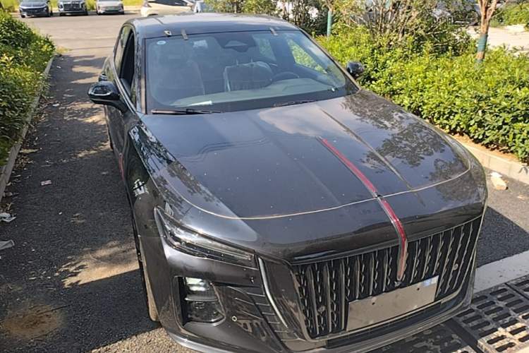 Used Hongqi H5 2025 2.0T Automatic Xuan Ying Edition Front Right 45 Deg