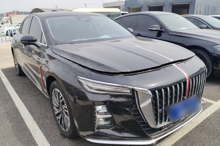 Used Hongqi H5 2025 2.0T Automatic Flag Edition – 500 000 Units Commemorative Version Front Right 45 Deg