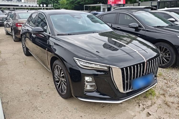 Used Hongqi H5 2025 2.0T Automatic Flag Edition – 500 000 Units Commemorative Version Front Right 45 Deg