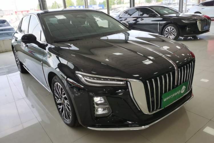 Used Hongqi H5 2025 2.0T Automatic Flag Edition – 500 000 Units Commemorative Version Front Right 45 Deg