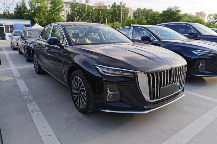 Used Hongqi H5 2025 2.0T Automatic Flag Edition – 500 000 Units Commemorative Version Front Right 45 Deg