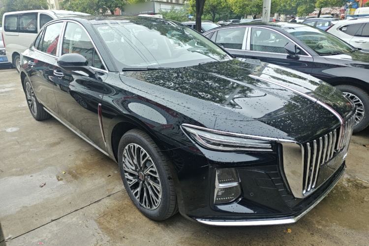 Used Hongqi H5 2025 2.0T Automatic Flag Edition – 500 000 Units Commemorative Version Front Right 45 Deg