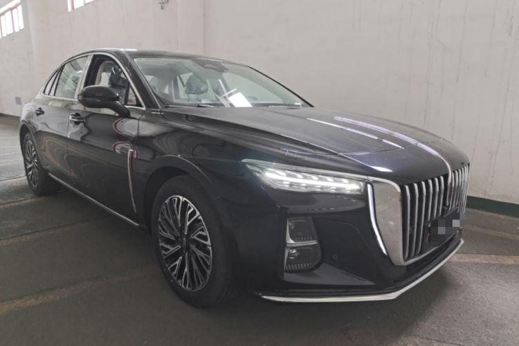 Used Hongqi H5 2025 2.0T Automatic Flag Edition – 500 000 Units Commemorative Version Front Right 45 Deg