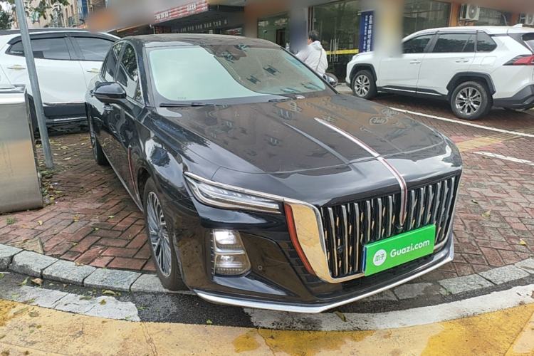Used Hongqi H5 2025 2.0T Automatic Flag Edition – 500 000 Units Commemorative Version Front Right 45 Deg