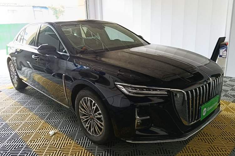 Used Hongqi H5 2025 1.5T DCT Qiyun 500 000th Unit Commemorative Edition Front Right 45 Deg