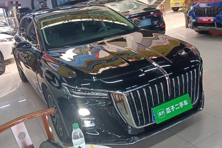 Used Hongqi H5 2025 2.0T Automatic Flag Edition – 500 000 Units Commemorative Version Front Right 45 Deg