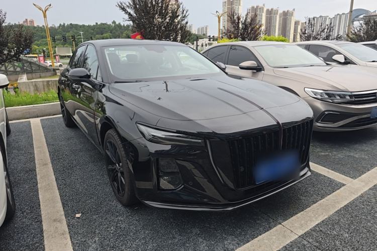 Used Hongqi H5 2025 1.5T DCT Xuan Ying Edition Front Right 45 Deg