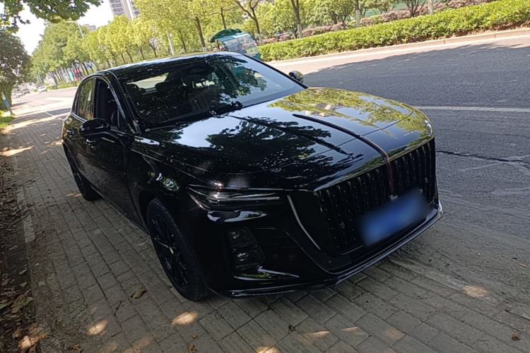 Used Hongqi H5 2025 2.0T Automatic Xuan Ying Edition Front Right 45 Deg