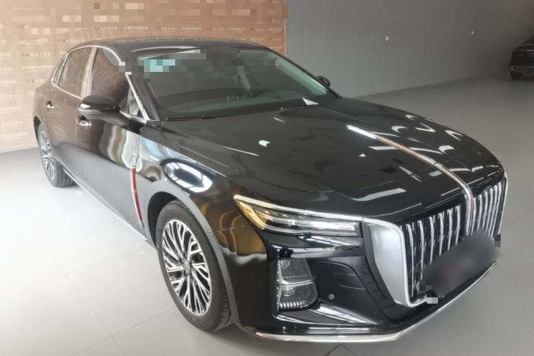 Used Hongqi H5 2025 2.0T Automatic Flag Edition – 500 000 Units Commemorative Version Front Right 45 Deg