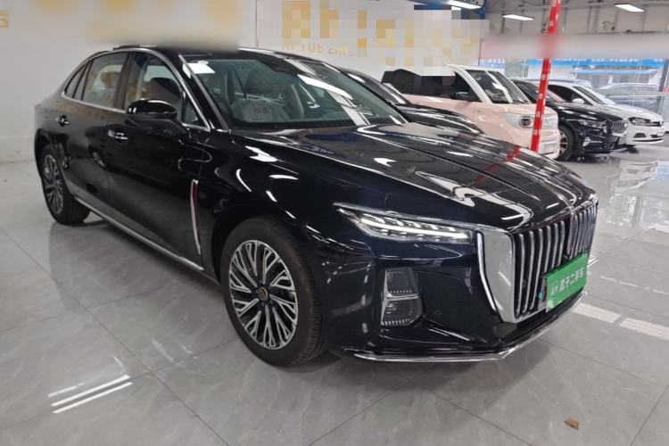Used Hongqi H5 2025 2.0T Automatic Flag Edition – 500 000 Units Commemorative Version Front Right 45 Deg