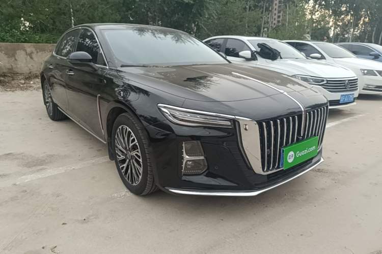 Used Hongqi H5 2025 2.0T Automatic Flag Edition – 500 000 Units Commemorative Version Front Right 45 Deg