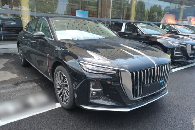 Used Hongqi H5 2025 2.0T Automatic Flag Edition – 500 000 Units Commemorative Version Front Right 45 Deg