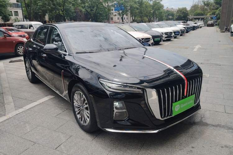Used Hongqi H5 2025 2.0T Automatic Flagship 500 000th Unit Anniversary Edition Front Right 45 Deg