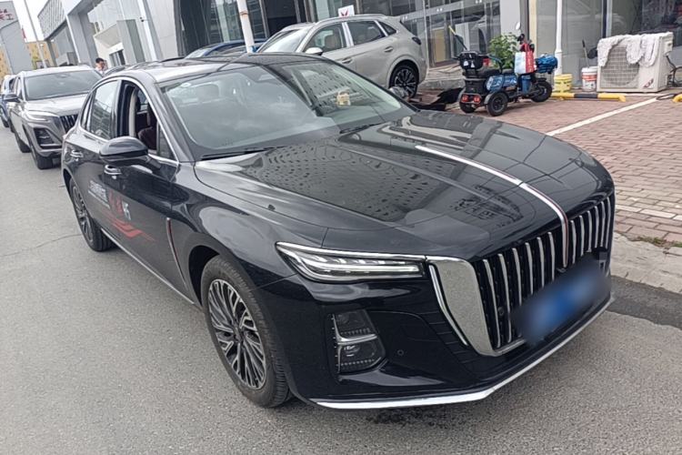 Used Hongqi H5 2025 2.0T Automatic Flag Edition – 500 000 Units Commemorative Version Front Right 45 Deg