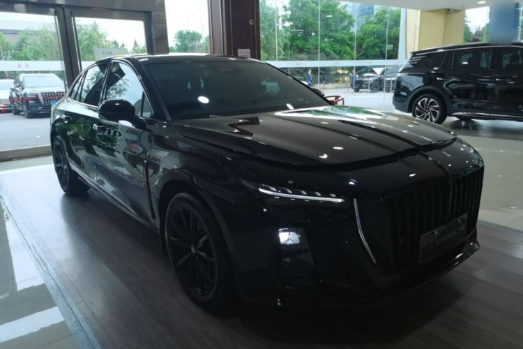 Used Hongqi H5 2025 2.0T Automatic Xuan Ying Edition Front Right 45 Deg