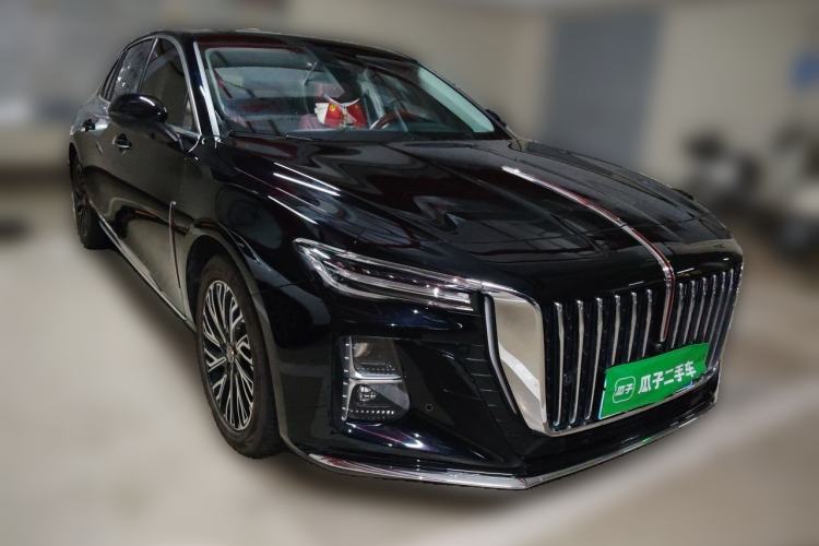 Used Hongqi H5 2025 2.0T Automatic Flag Edition – 500 000 Units Commemorative Version Front Right 45 Deg
