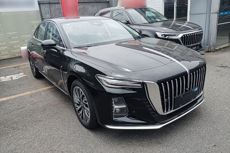 Used Hongqi H5 2025 2.0T Automatic Flag Edition – 500 000 Units Commemorative Version Front Right 45 Deg