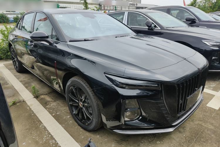 Used Hongqi H5 2025 1.5T DCT Xuan Ying Edition Front Right 45 Deg